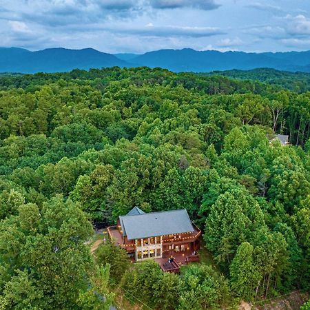Panorama Mountain View Cabin, Less Than 10 Miles From Gatlinburg And Dollywood, Dog Friendly, 6 Bedrooms Sleeps 17, Fire Pit, Hottub, Washer Dryer, Fully Loaded Kitchen, Gameroom With A Tv, Pool Table, Arcade, Air Hockey, And Foosball سيفيرفيل المظهر الخارجي الصورة